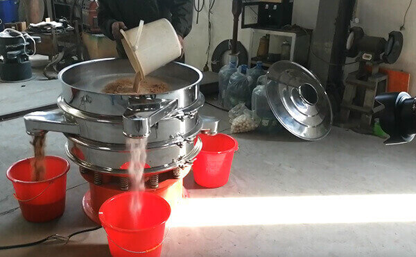 旋振筛试机现场